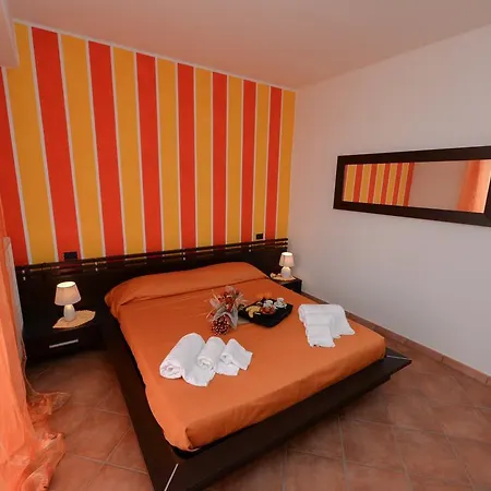 Vito Orange Appartement Ricadi