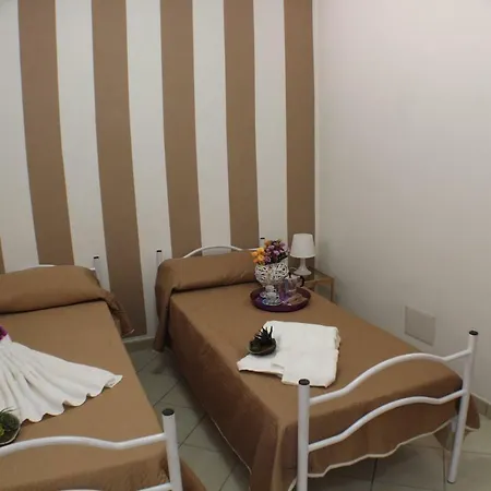 Vito Orange Appartement *