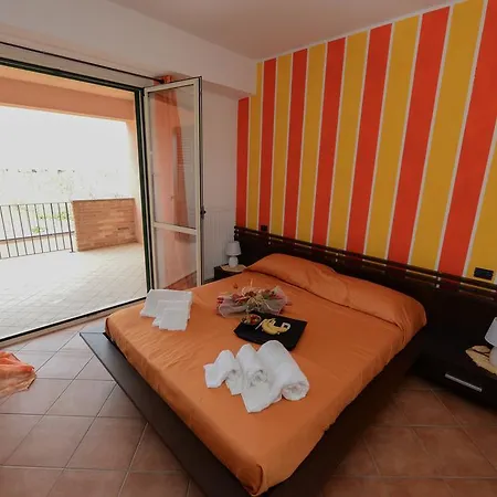 Vito Orange Apartment Ricadi