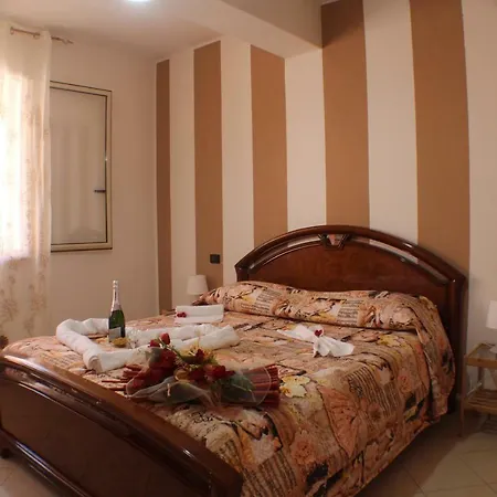 Vito Orange Apartment Ricadi