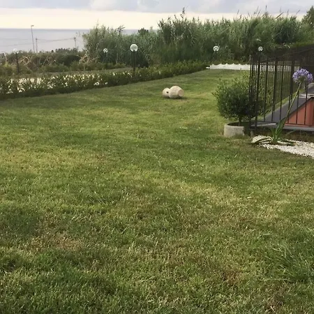 Vito Orange Apartmán Ricadi